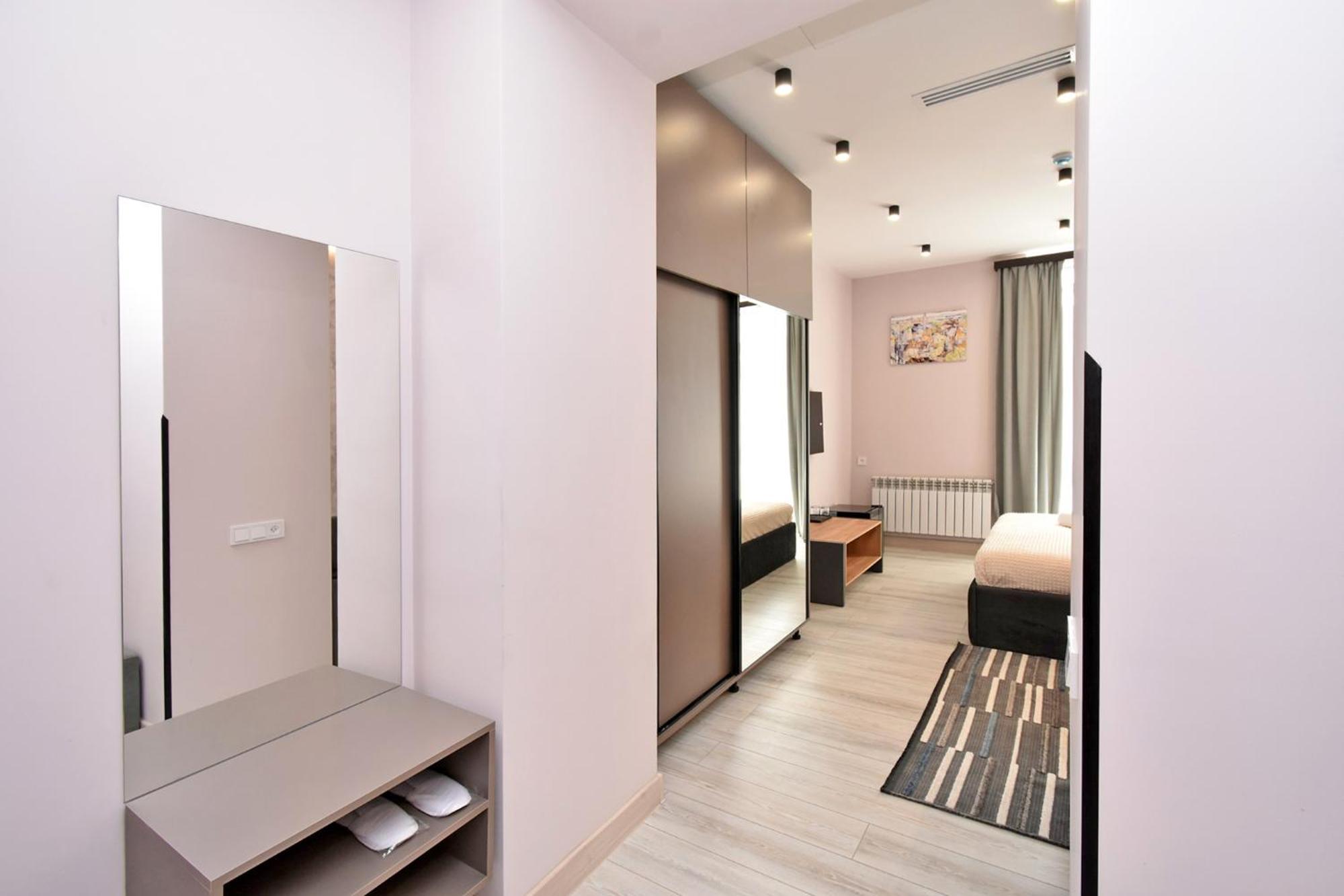 Avenue 23 Boutique Hotel Ереван Экстерьер фото
