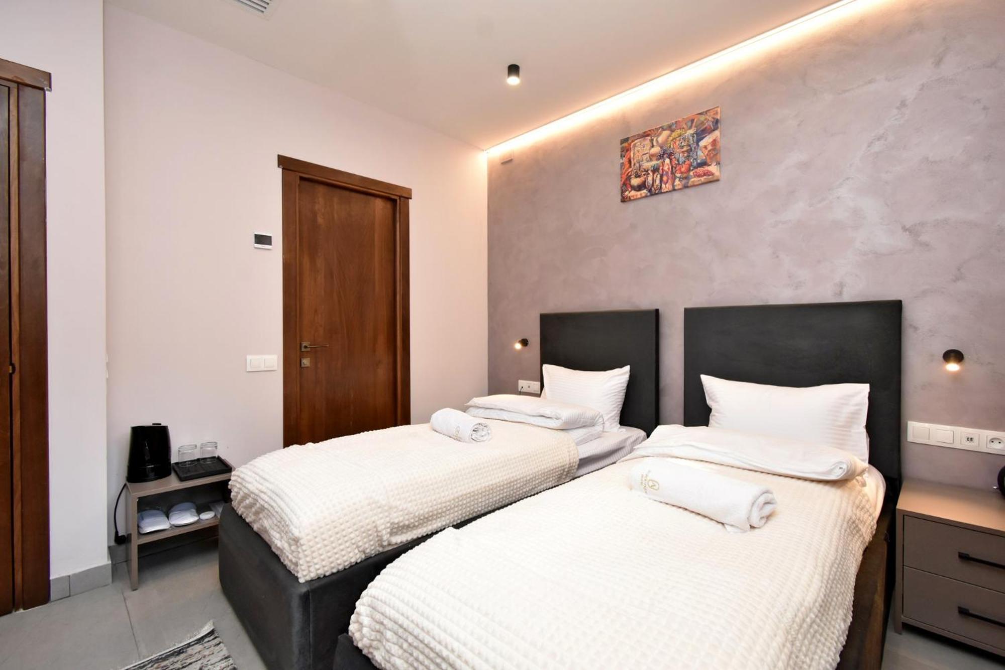 Avenue 23 Boutique Hotel Ереван Экстерьер фото