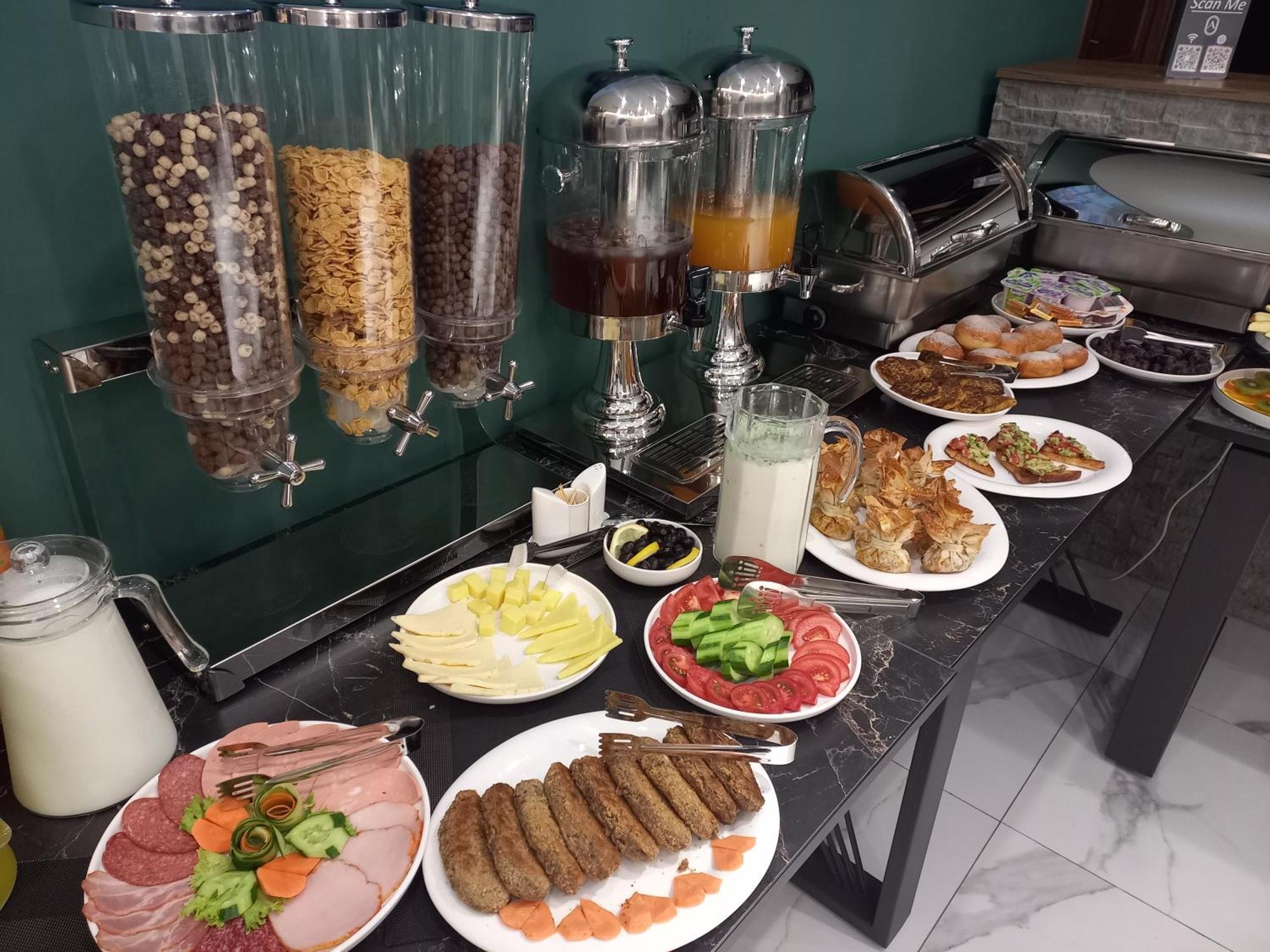 Avenue 23 Boutique Hotel Ереван Экстерьер фото